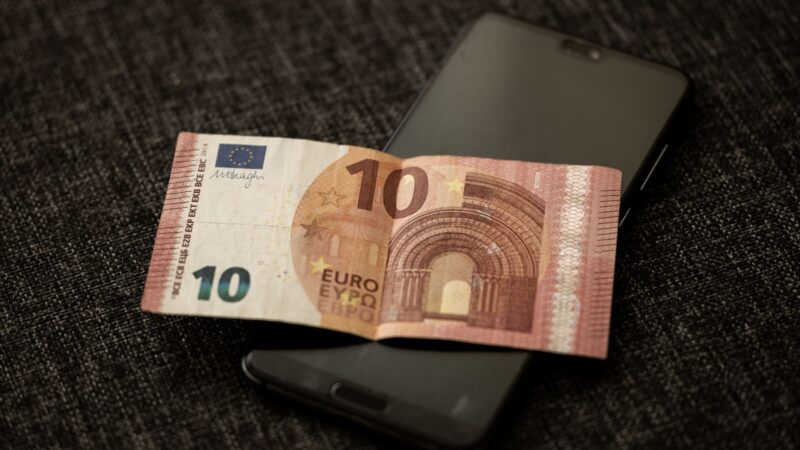 Hoeveel krijg je voor je oude iPhone? Inruilen of zelf verkopen